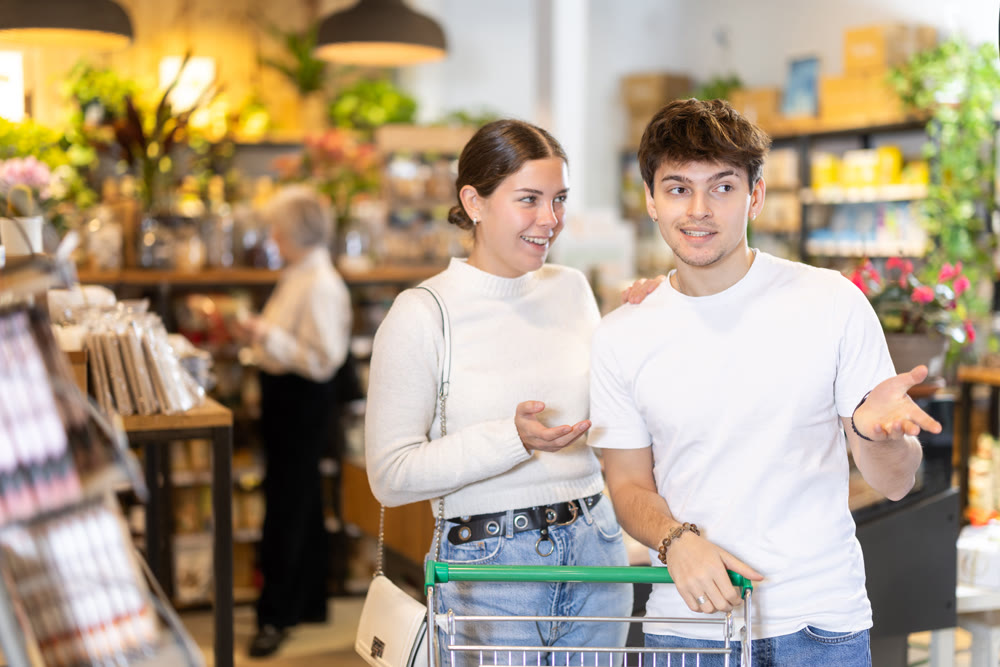 Couple in an eco-friendly food store
