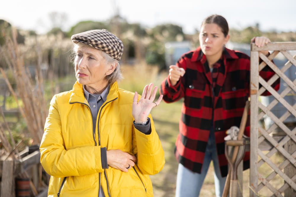 Farm neighbors quarrel over farm backyard in day