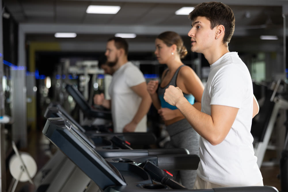 Guy running on the treadmill